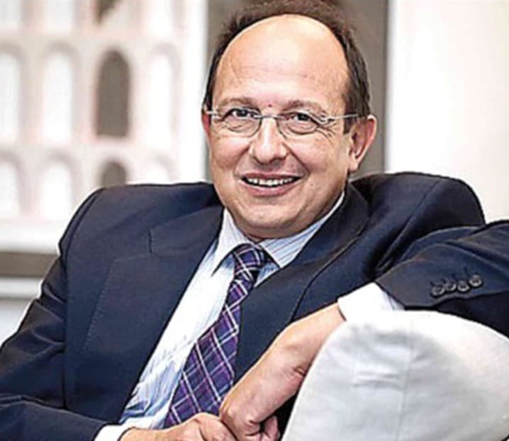 SALVADOR CARMONA